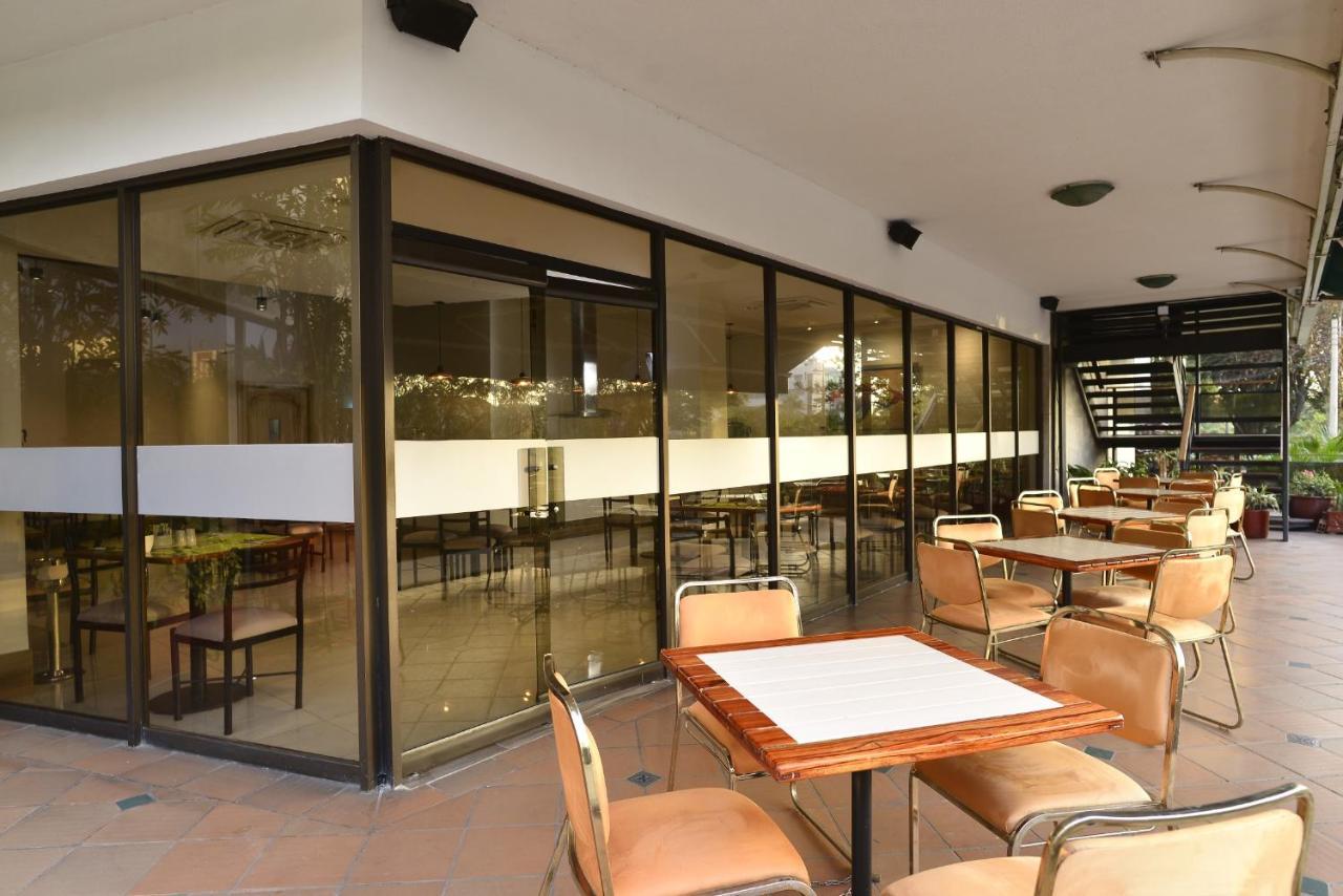 Torre De Cali Plaza Hotel Exterior photo